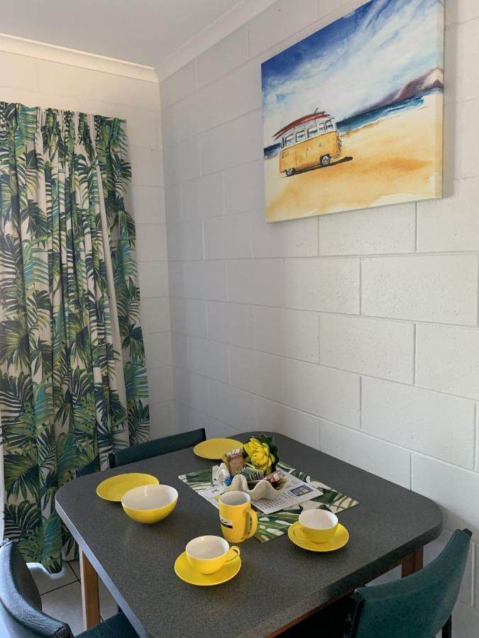 Sandpiper Motel Sarina Zewnętrze zdjęcie