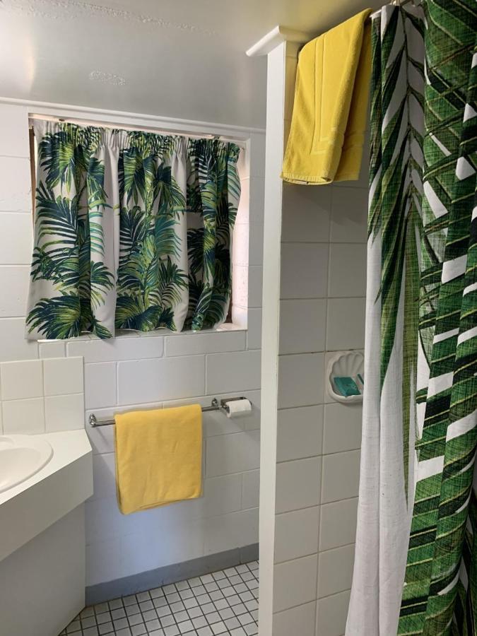 Sandpiper Motel Sarina Zewnętrze zdjęcie