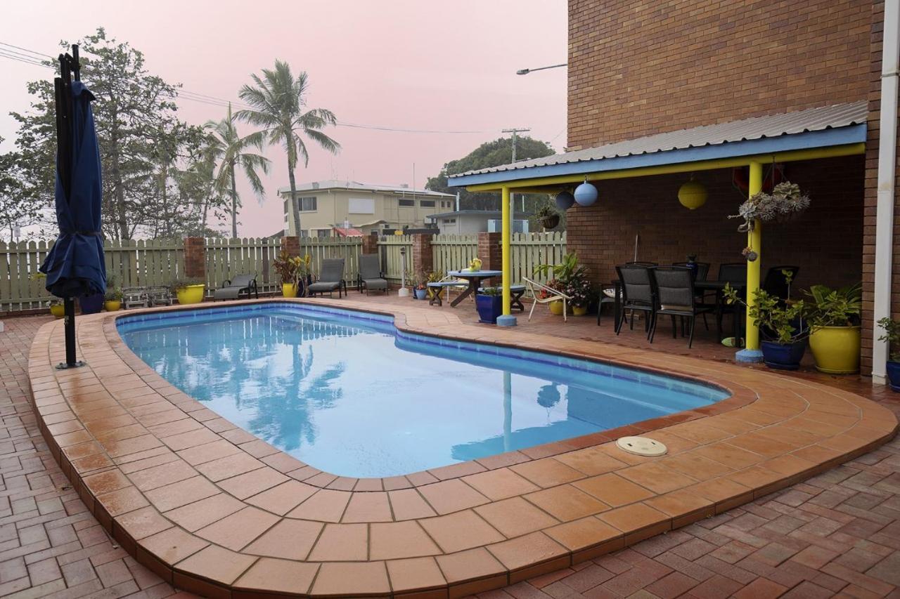 Sandpiper Motel Sarina Zewnętrze zdjęcie
